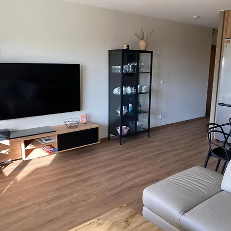 Lagomar Lux Family & *