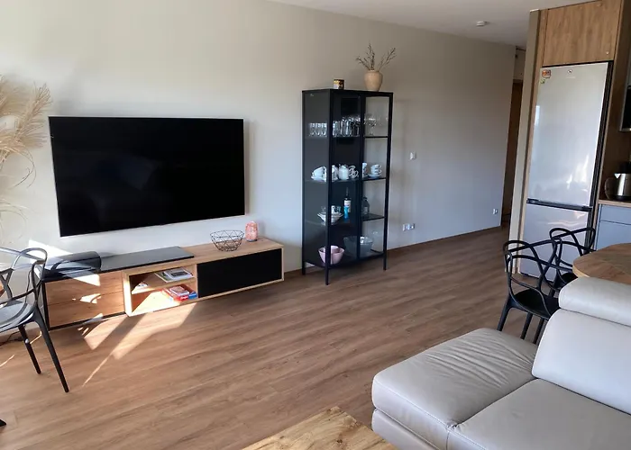 Lagomar Lux Family & *